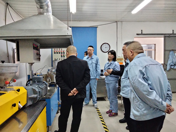 We warmly welcome Ouyang Xueliang and his delegation from Hengli Group to visit and guide our company